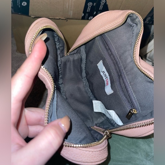 Heart Crossbody - Picture 5 of 6